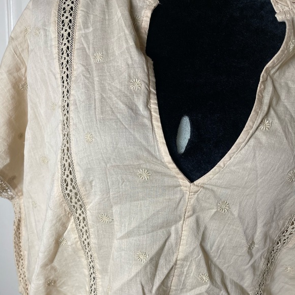Gap Cream/Tan Embroidered Blouse Size XXL NWT - Picture 6 of 9